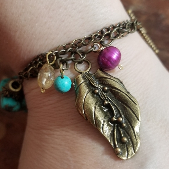 Handcrafted beaded bracelet - Picture 6 of 8